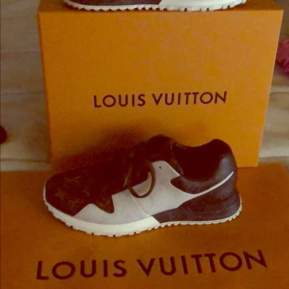 Louis Vuttion Shoes